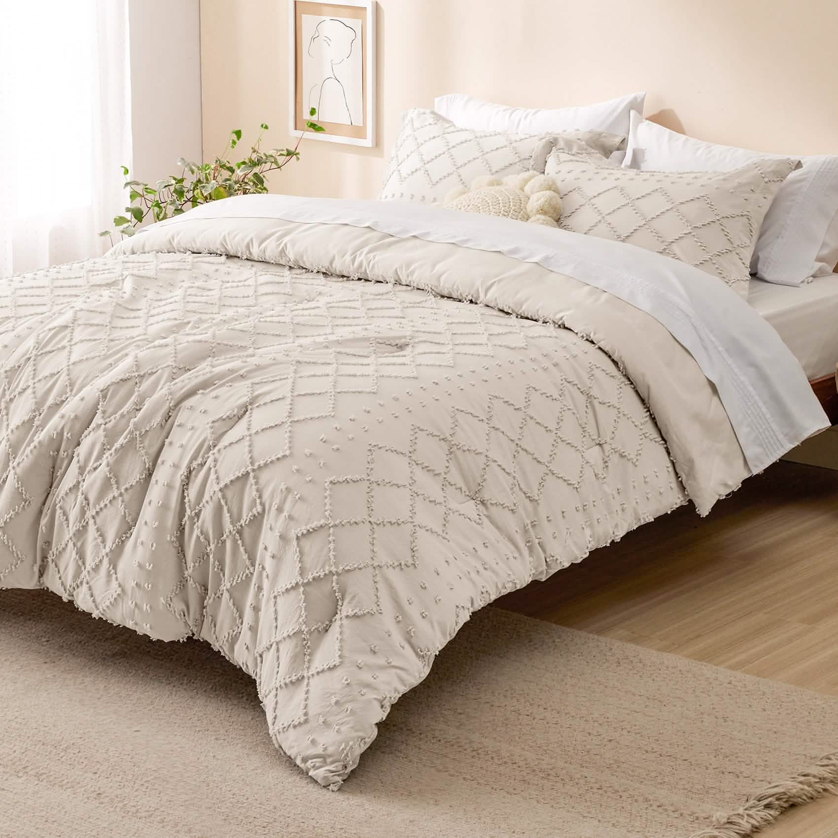 Tufted Embroidery Comforter Set