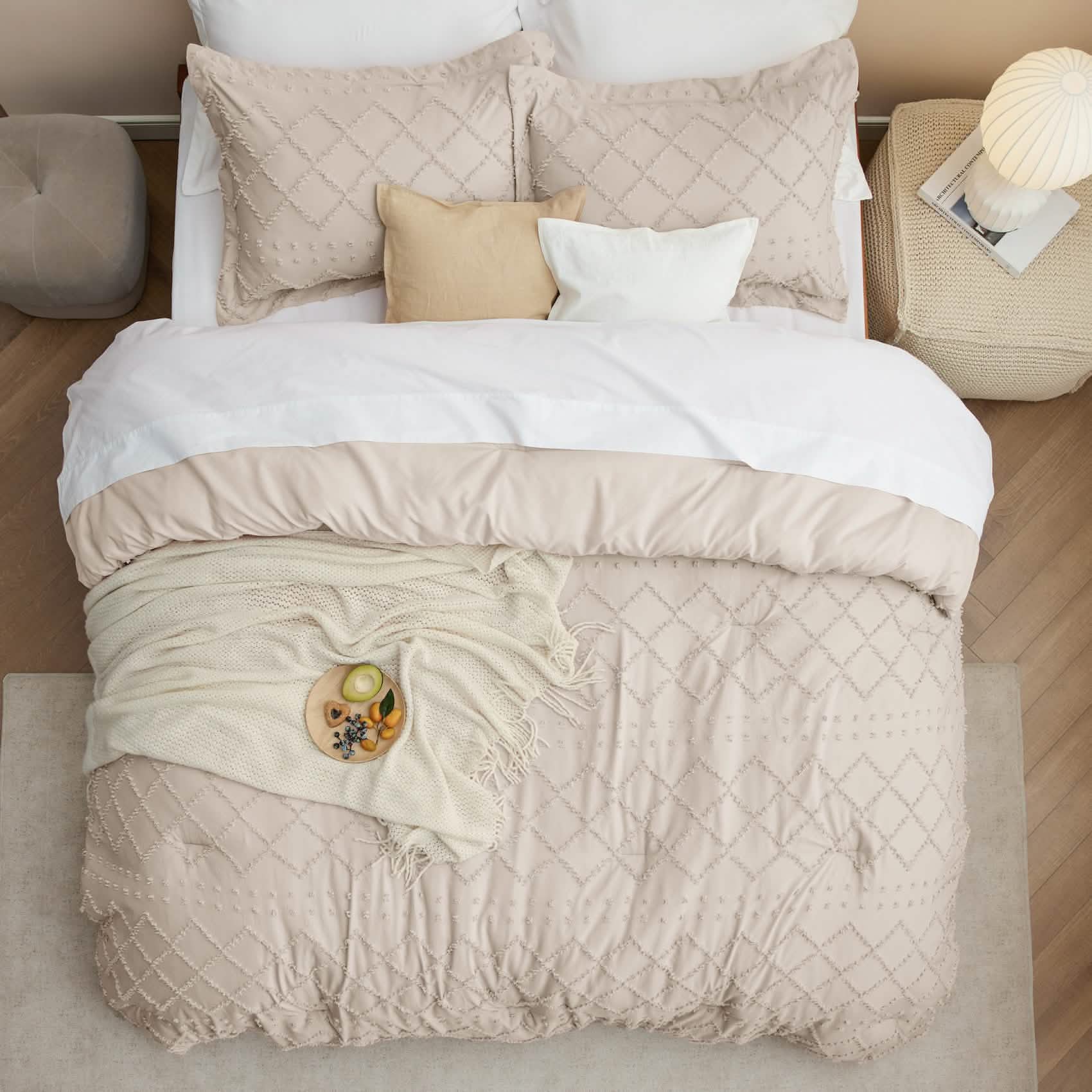 Tufted Embroidery Comforter Set