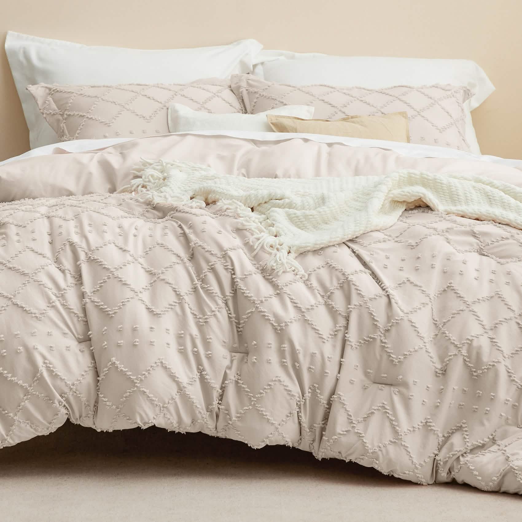 Tufted Embroidery Comforter Set