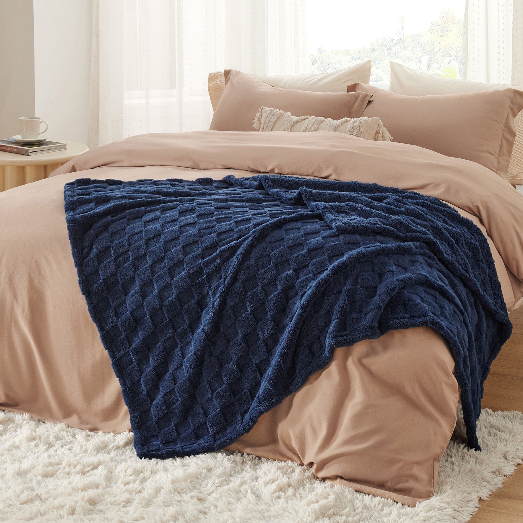 Jacquard Shaggy Sherpa Blanket
