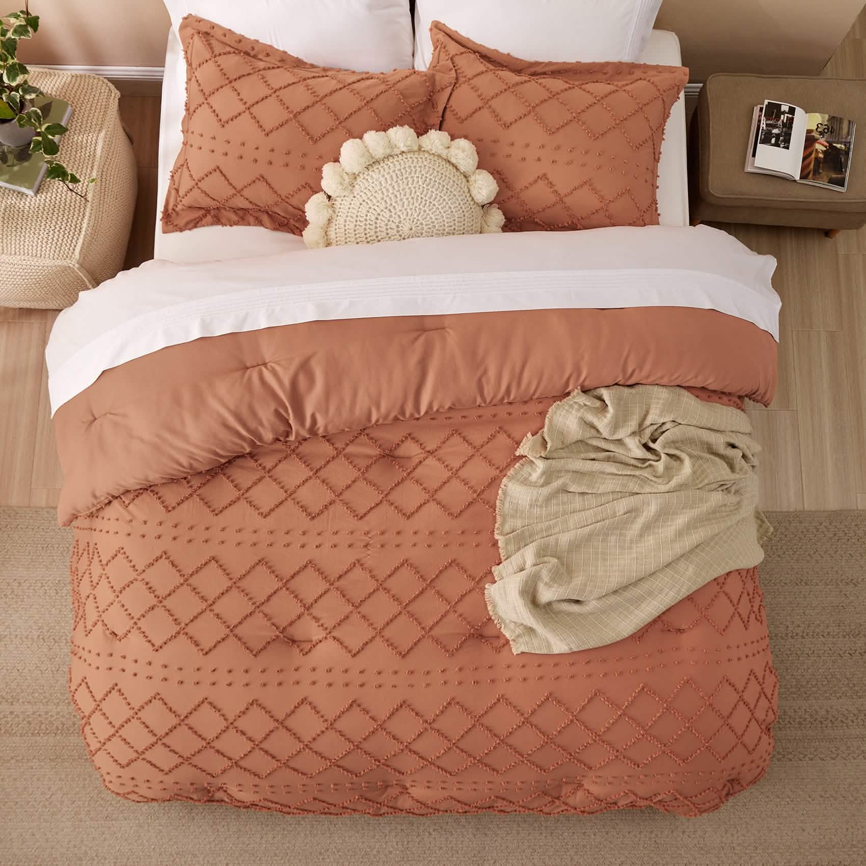 Tufted Embroidery Comforter Set
