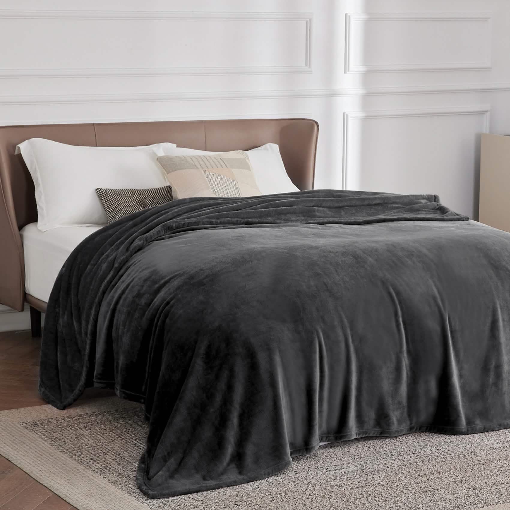 GentleSoft™ Flannel Fleece Blanket 300gsm