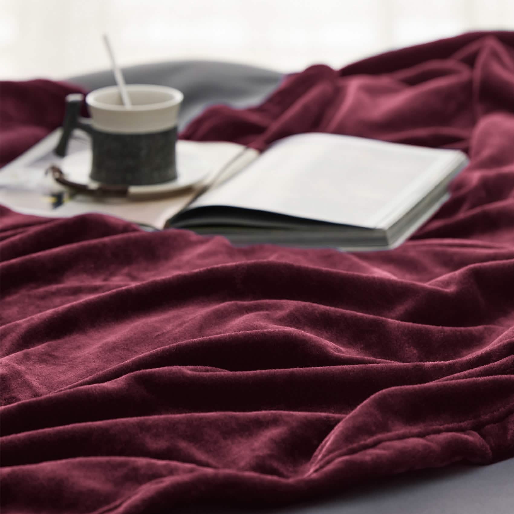 Flannel Fleece Blanket 300gsm