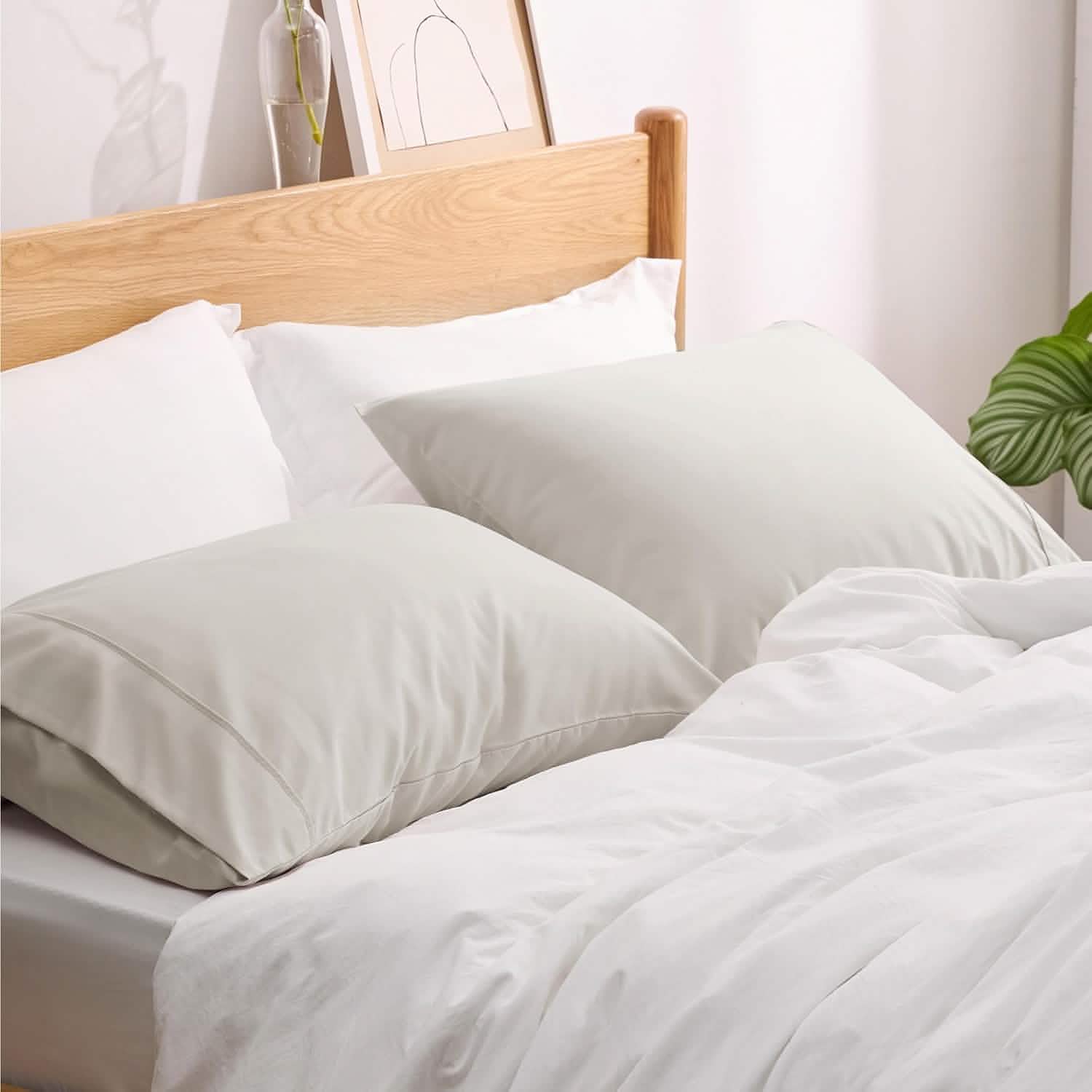Fade and Stain Resistant Microfiber Pillowcase