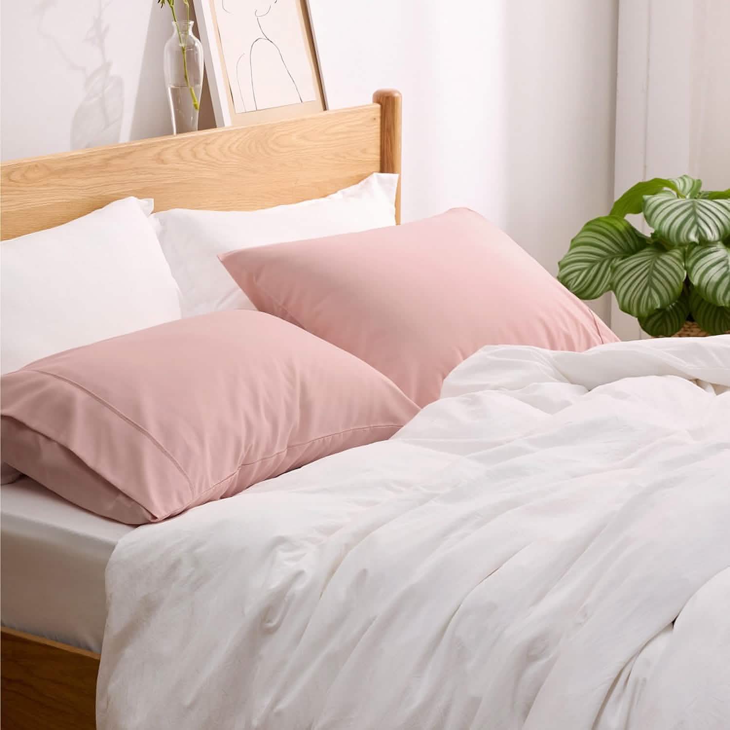 Fade and Stain Resistant Microfiber Pillowcase