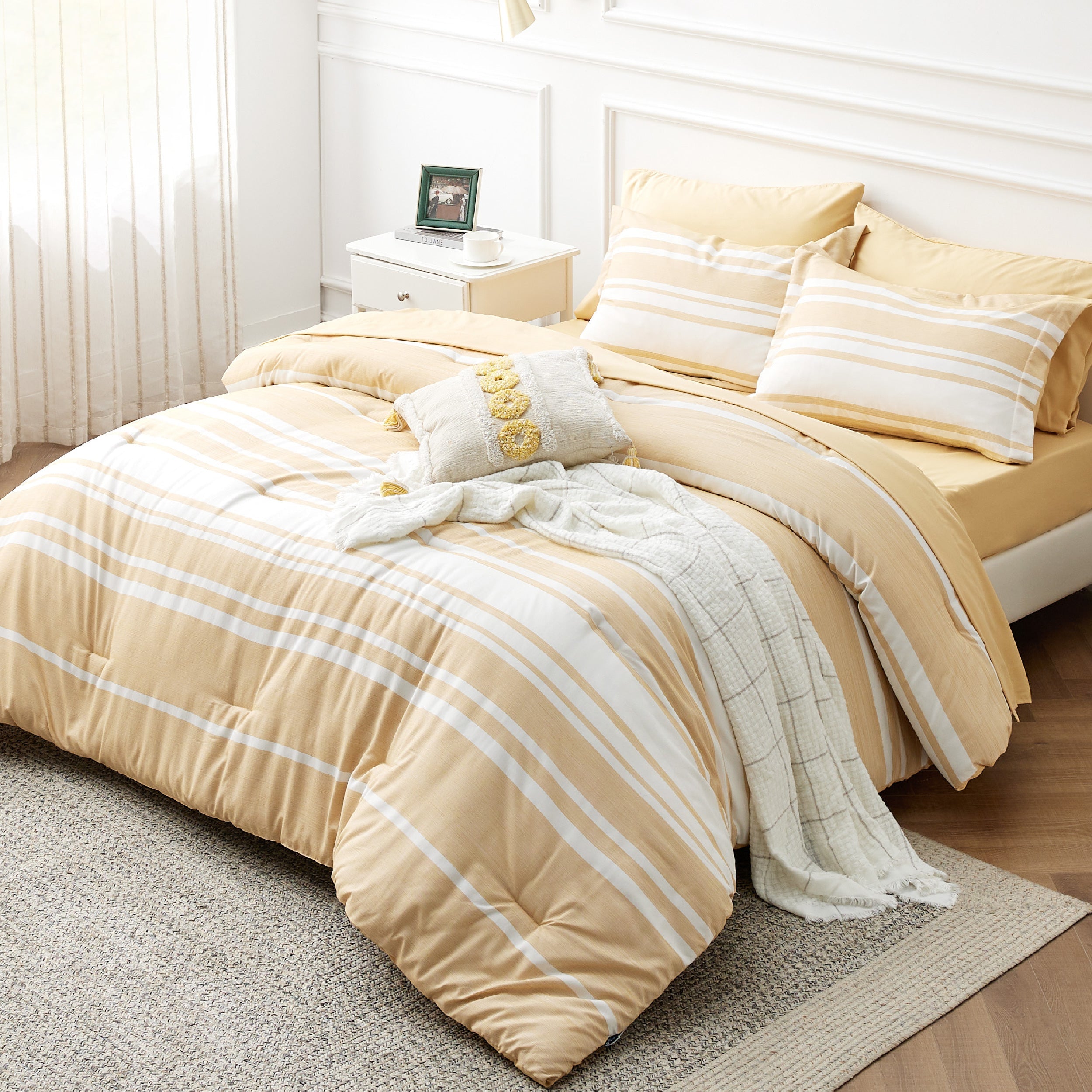 Reversible Cationic Dyed Bed-in-a-Bag