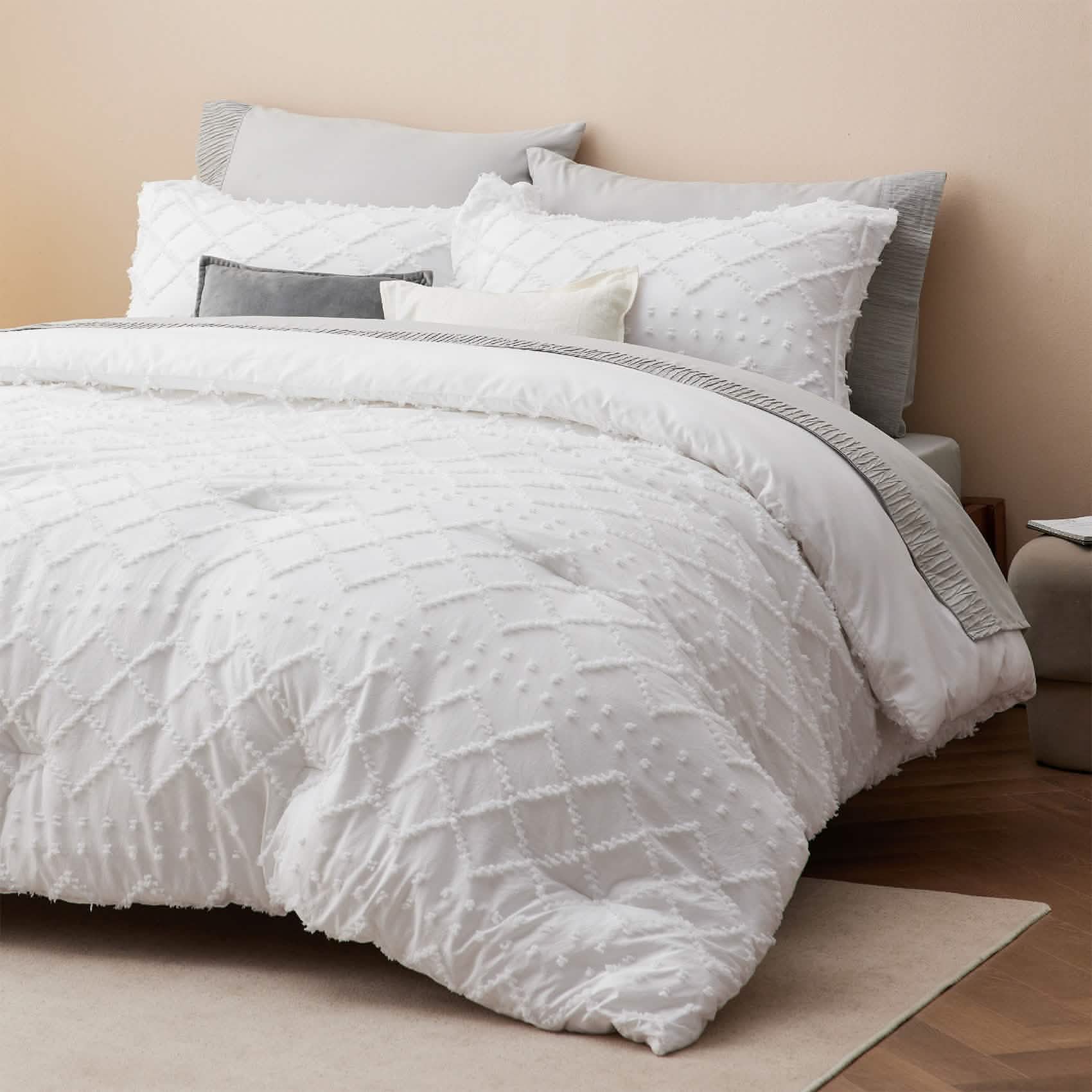 Tufted Embroidery Comforter Set