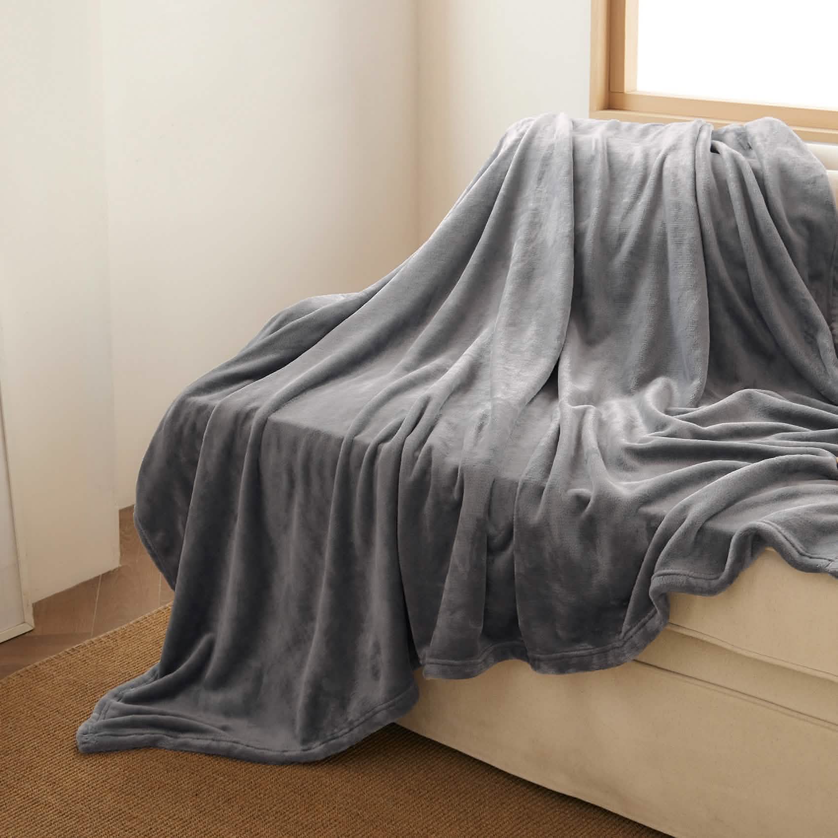 GentleSoft™ Flannel Fleece Blanket 300gsm