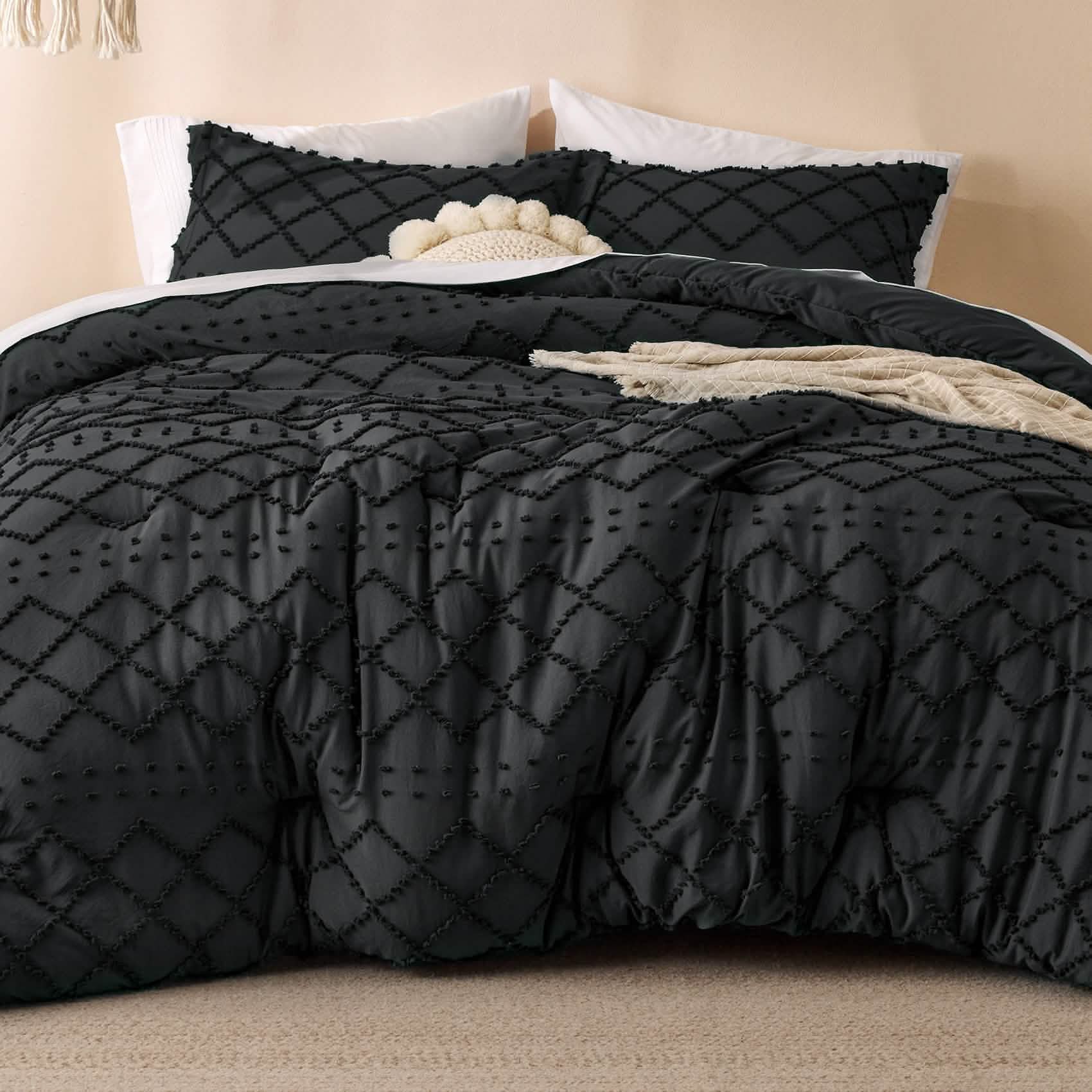 Tufted Embroidery Comforter Set
