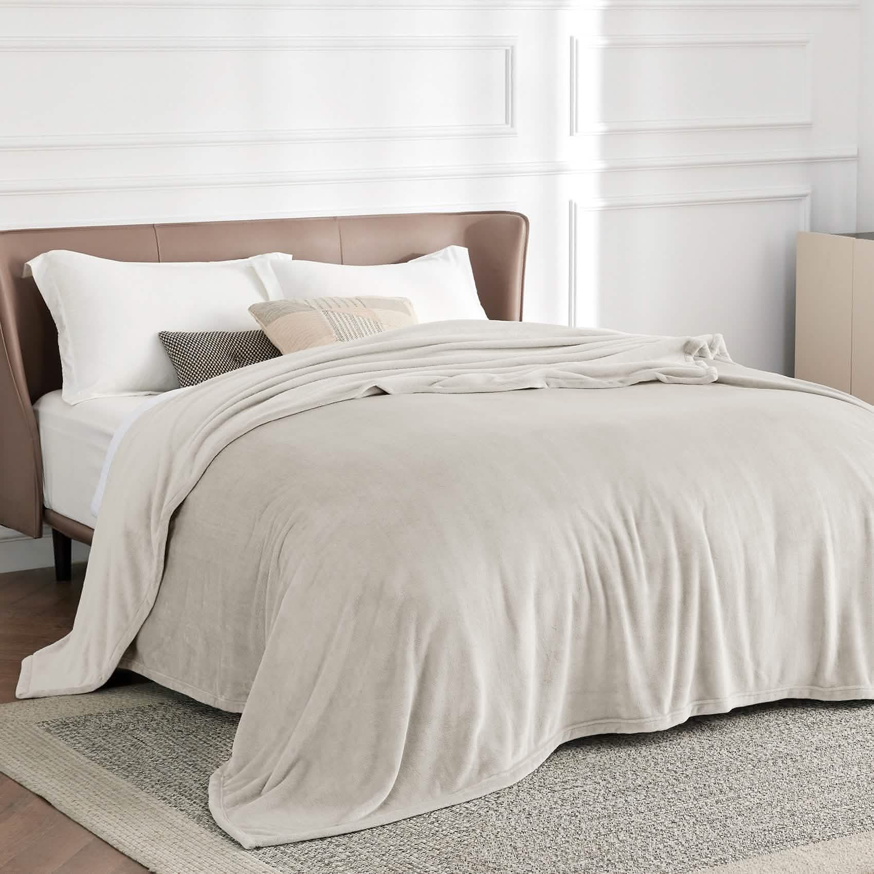 GentleSoft™ Flannel Fleece Blanket 300gsm