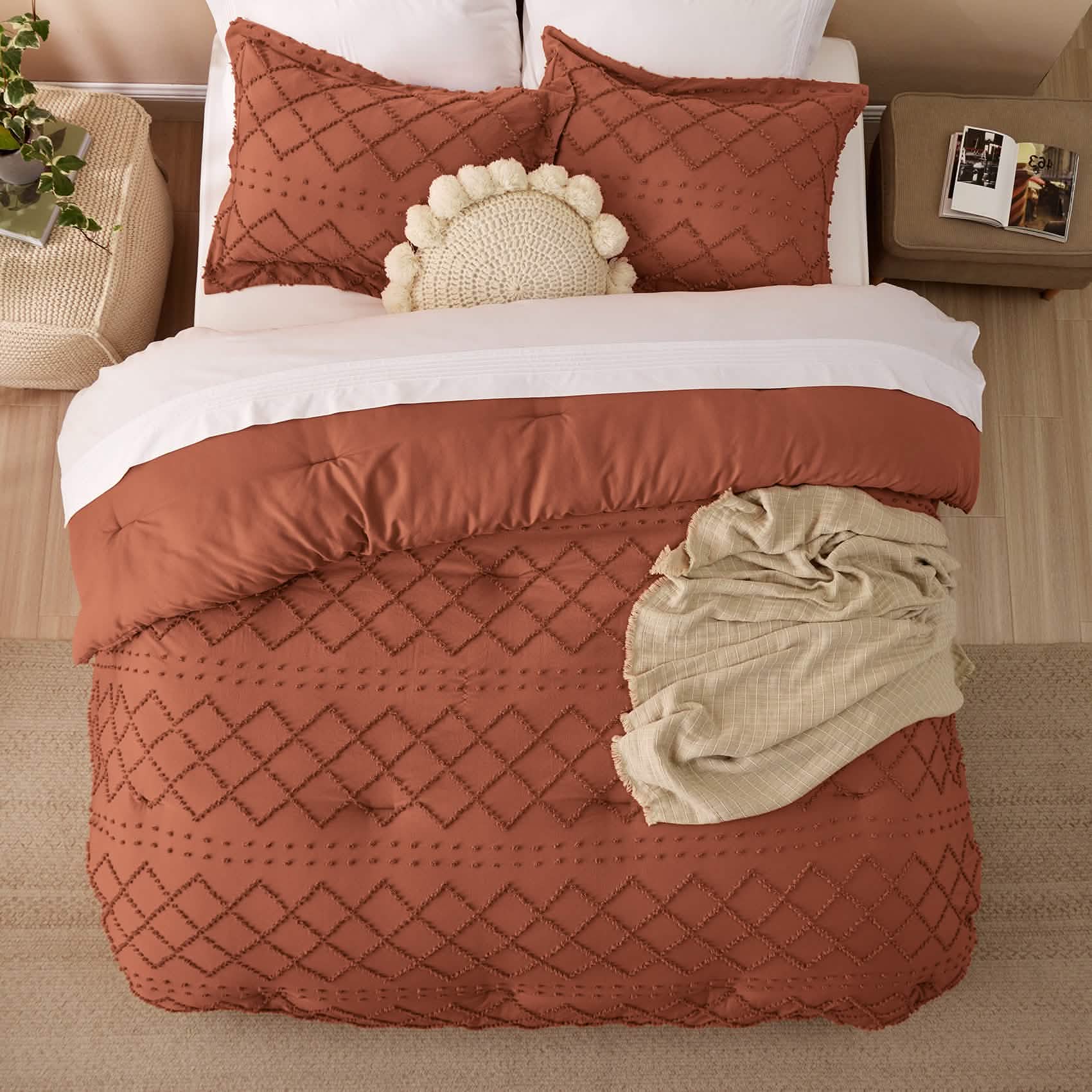 Tufted Embroidery Comforter Set