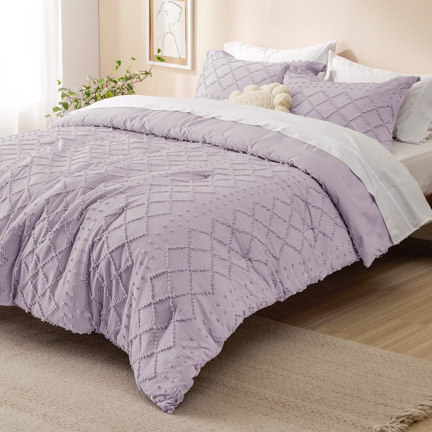 Tufted Embroidery Comforter Set