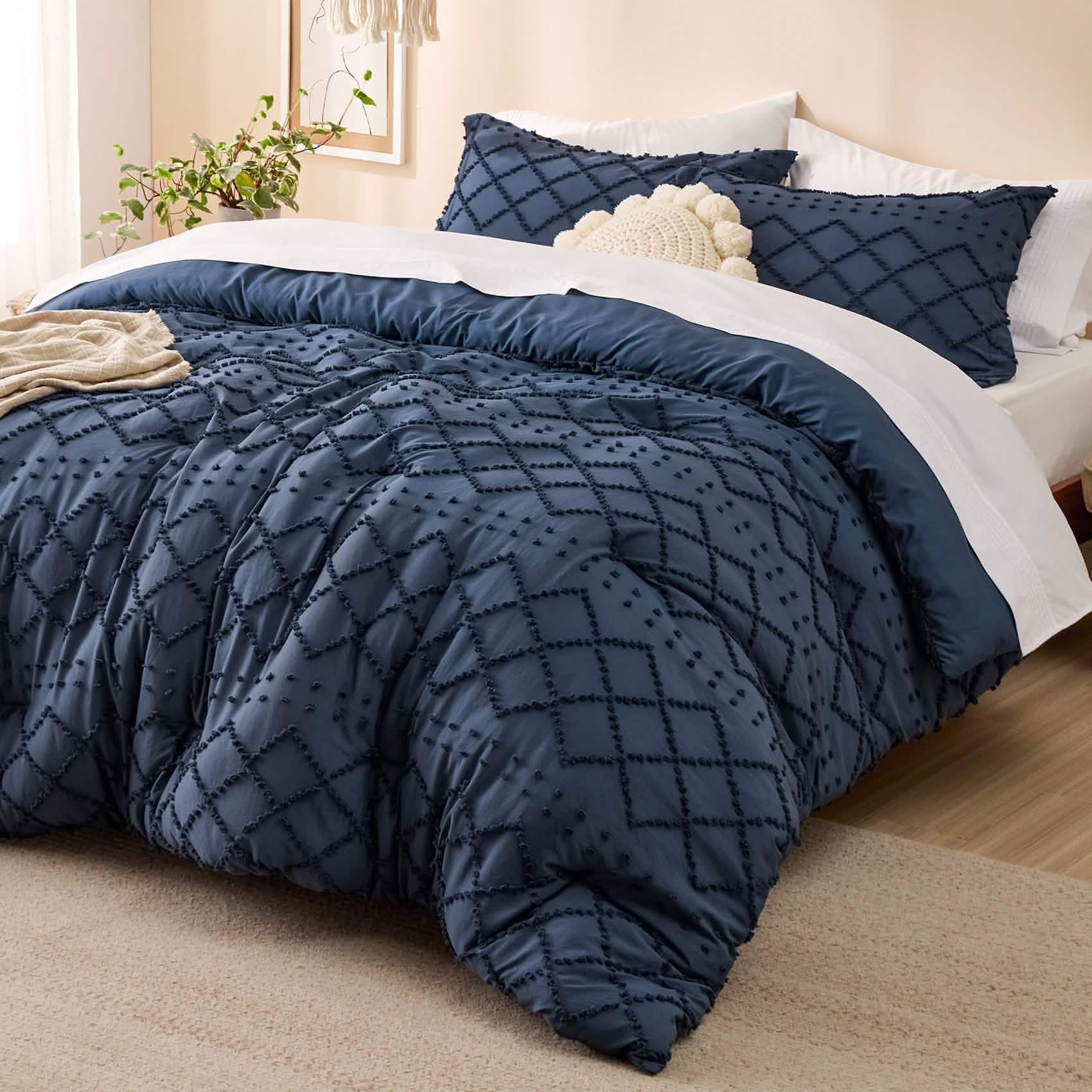 Tufted Embroidery Comforter Set