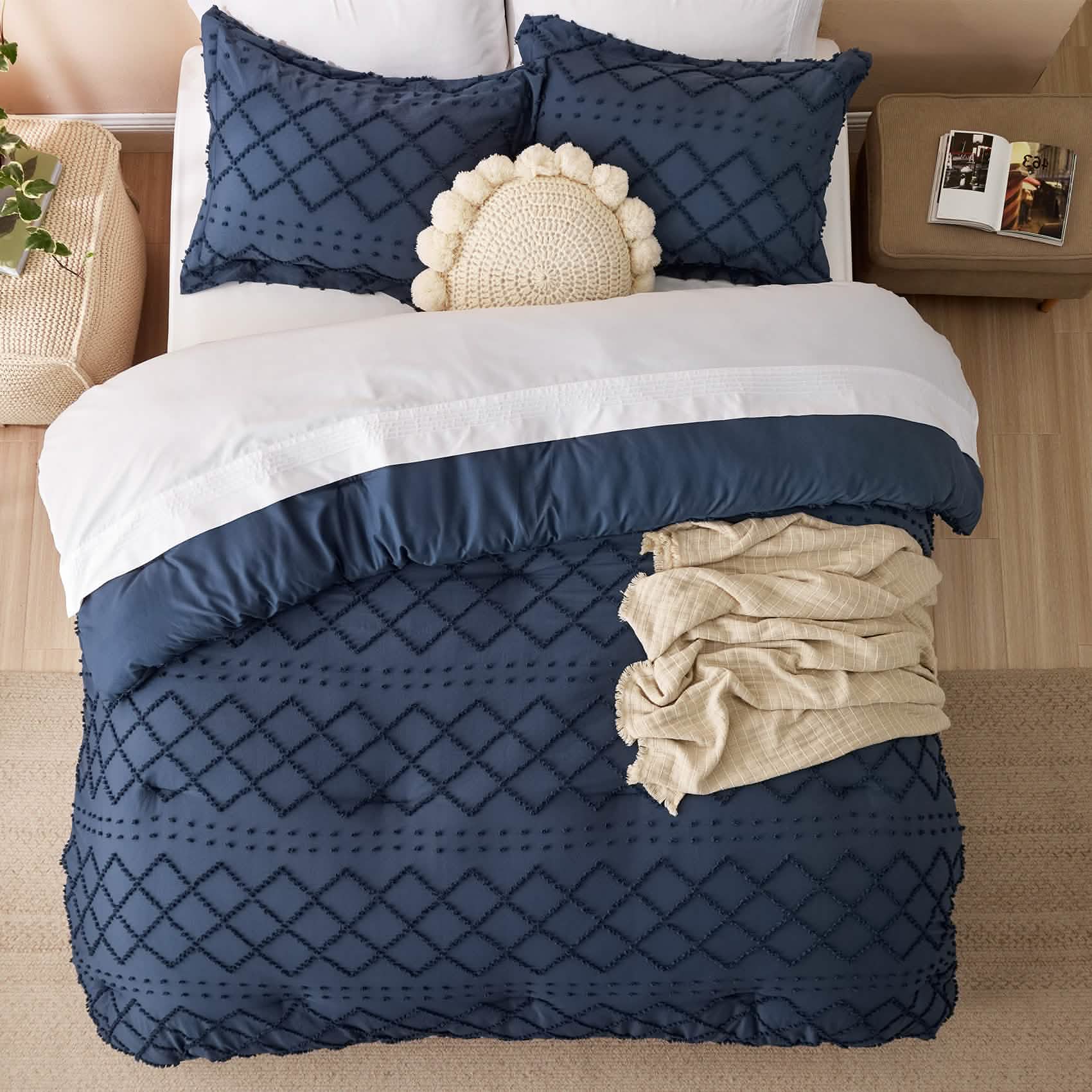 Tufted Embroidery Comforter Set