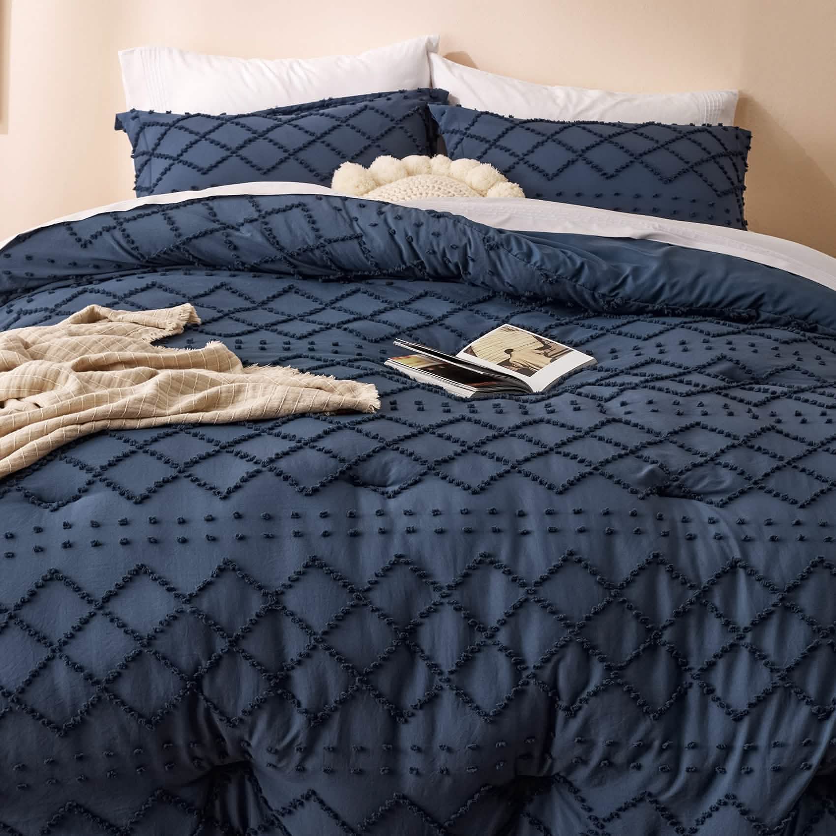 Tufted Embroidery Comforter Set
