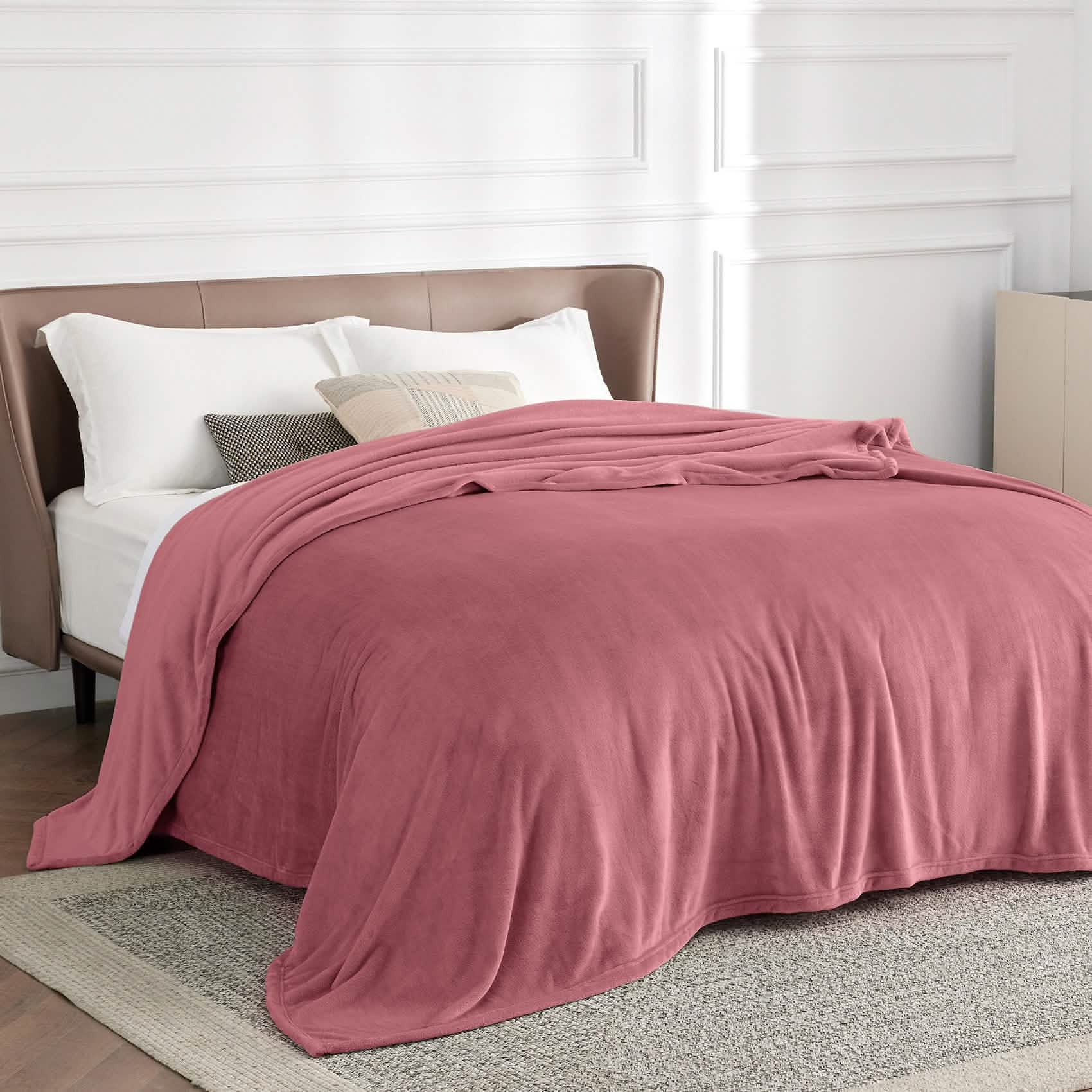 GentleSoft™ Flannel Fleece Blanket 300gsm