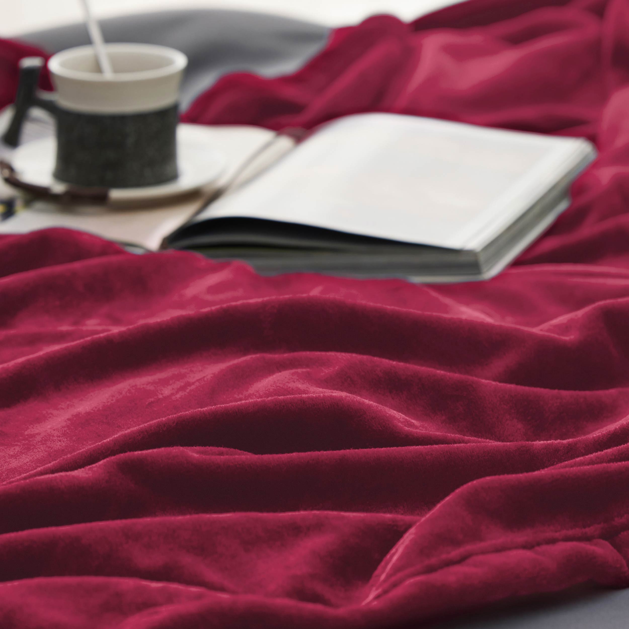 Flannel Fleece Blanket 300gsm