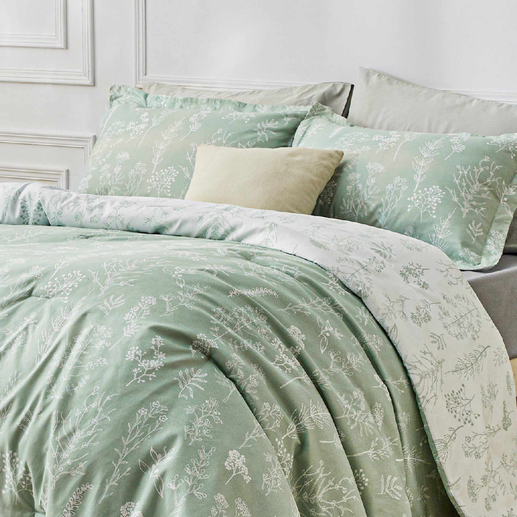 Floral Comforter Set
