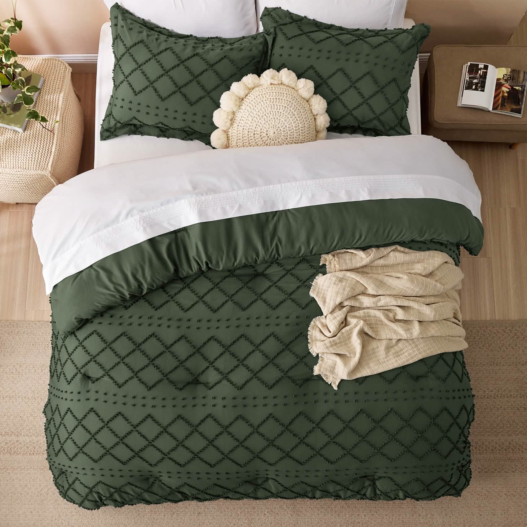 Tufted Embroidery Comforter Set