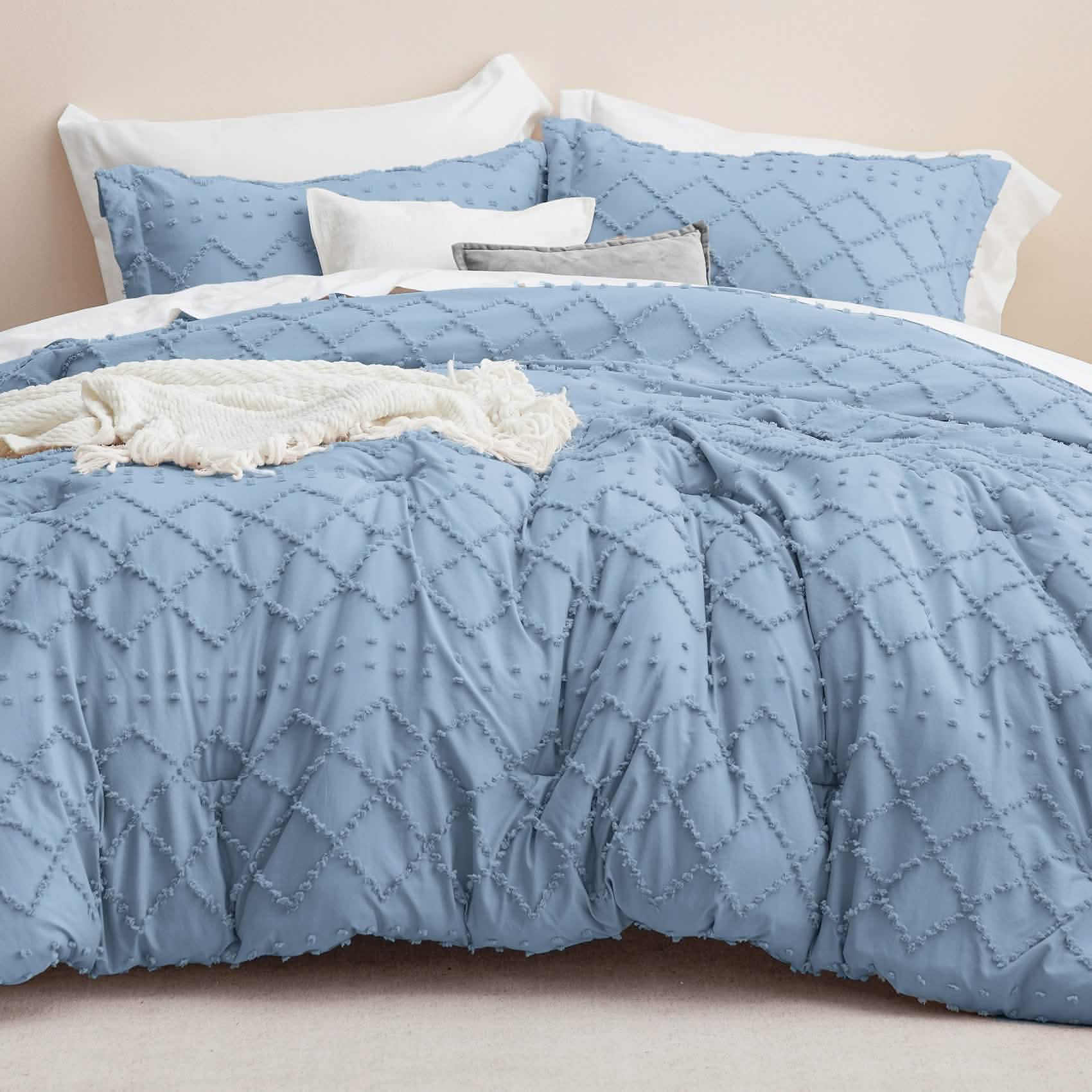 Tufted Embroidery Comforter Set