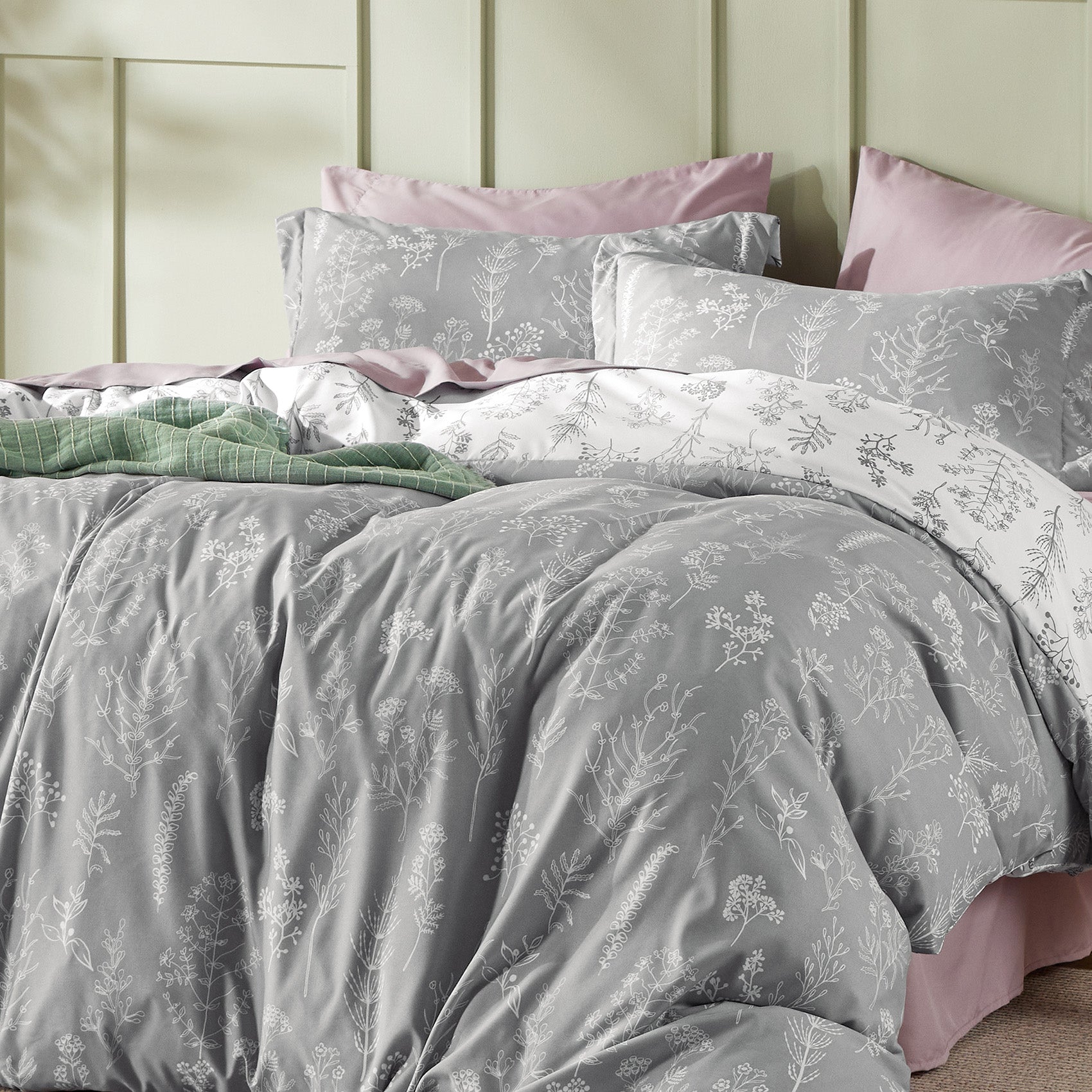Floral Comforter Set