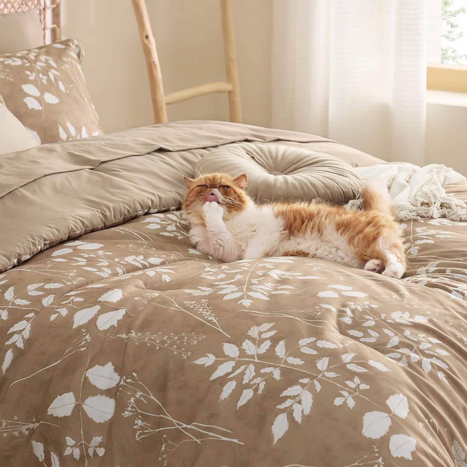 Elegant Floral Comforter Sets