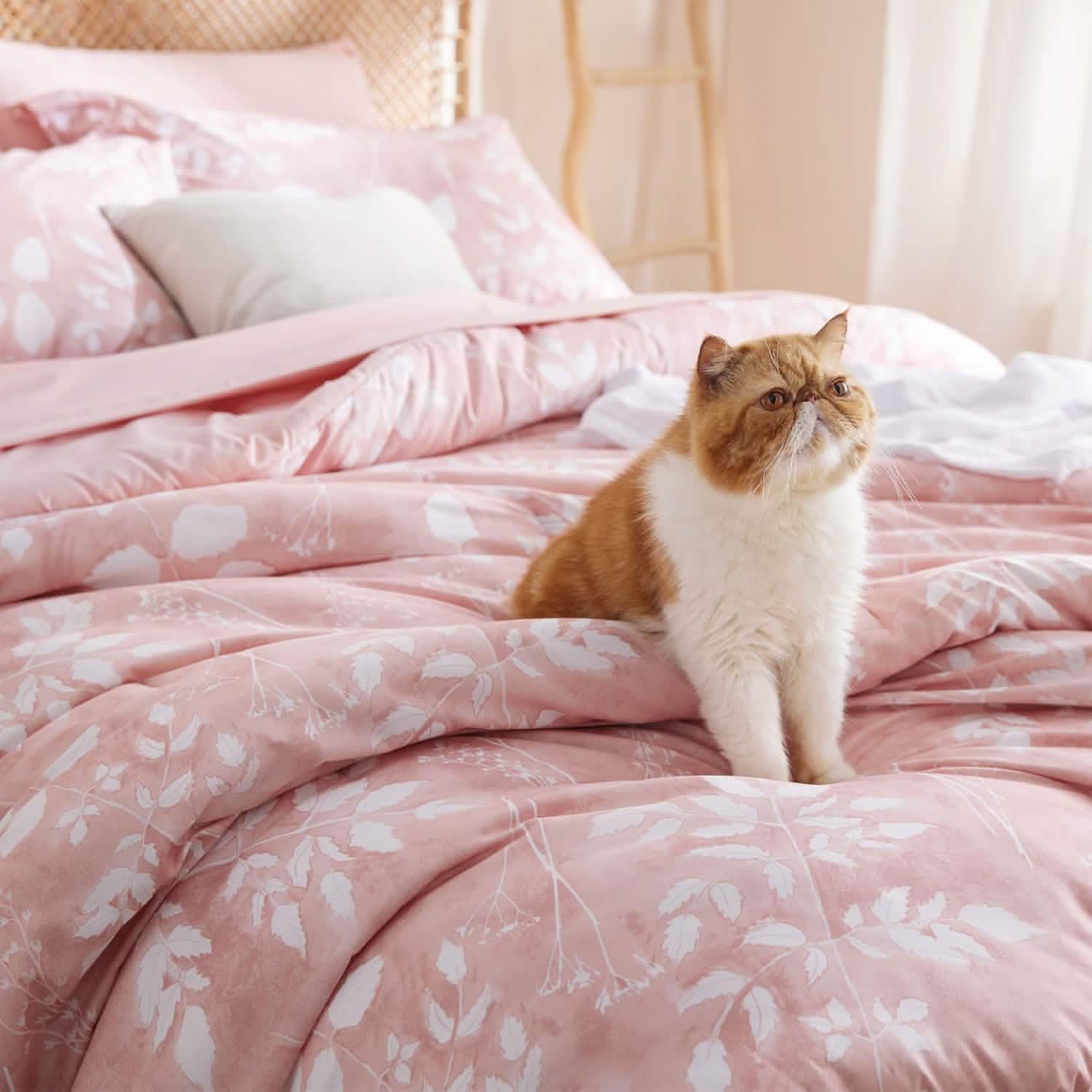 Elegant Floral Comforter Sets