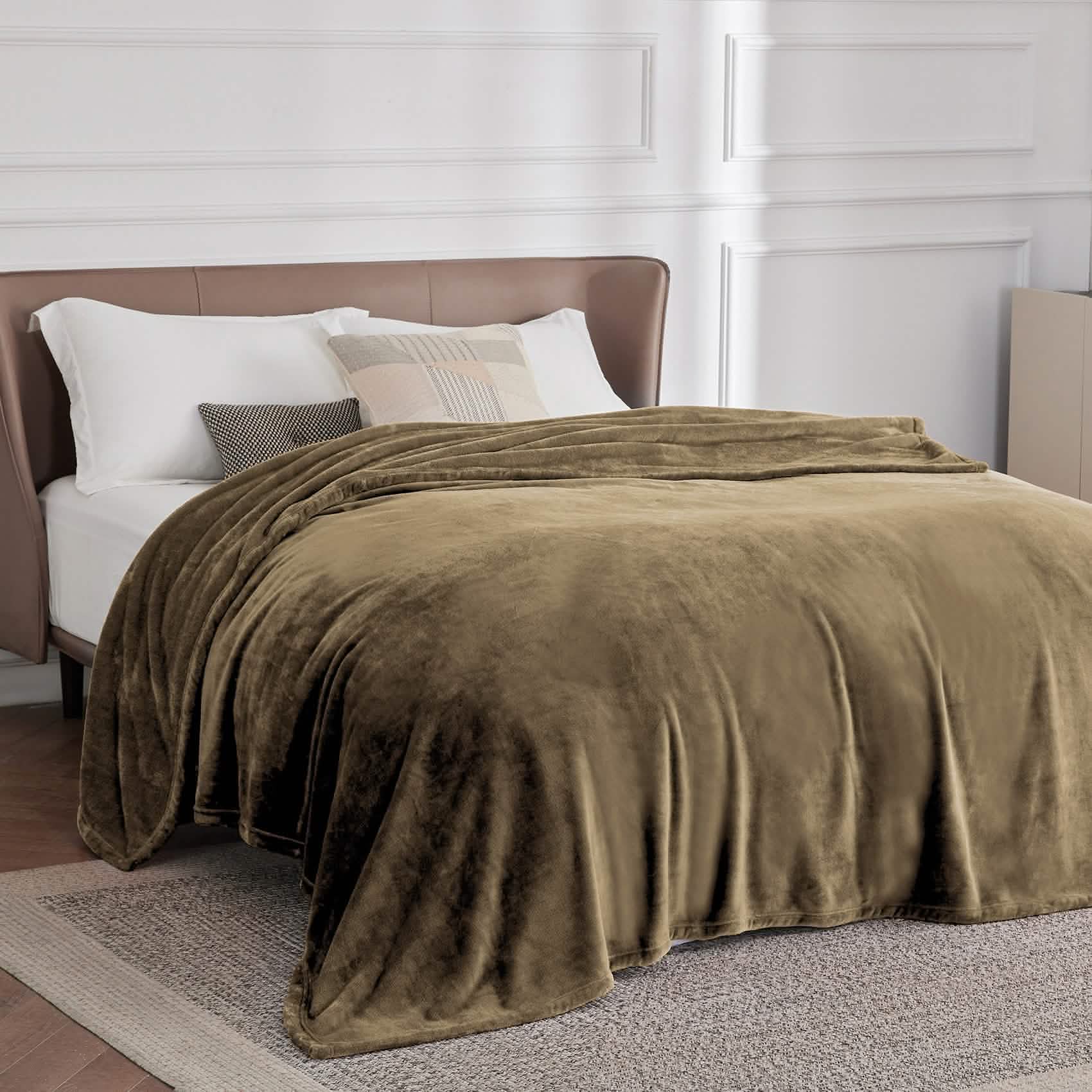 GentleSoft™ Flannel Fleece Blanket 300gsm