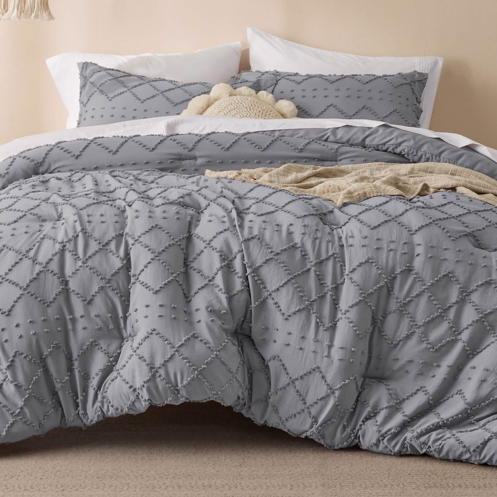 Tufted Embroidery Comforter Set