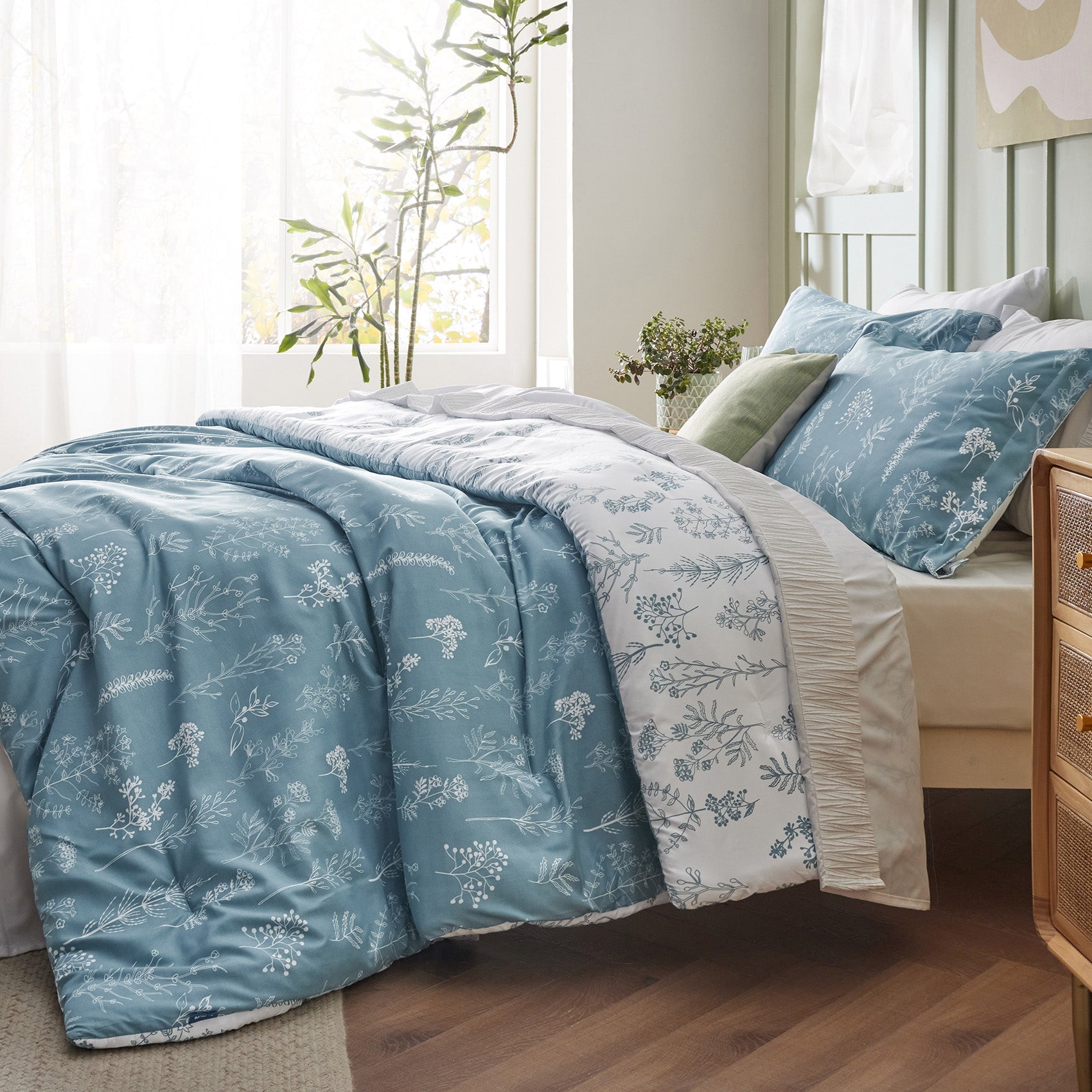 Floral Comforter Set