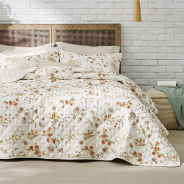 GentleSoft™ Floral Quilt Set White