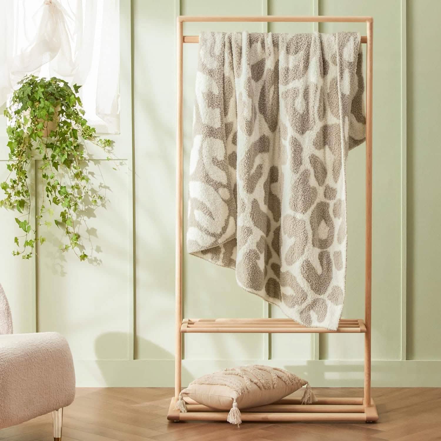 Feather Yarn Throw Blanket