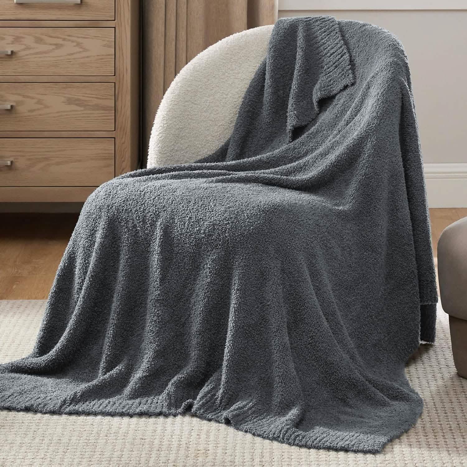 GentleSoft™ Feather Yarn Throw Blanket