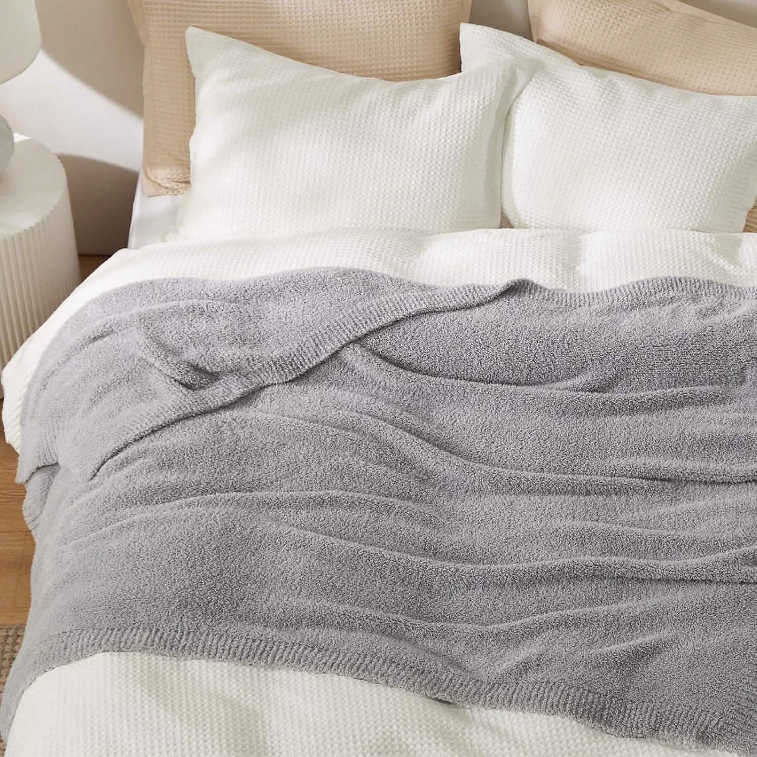 GentleSoft™ Feather Yarn Throw Blanket