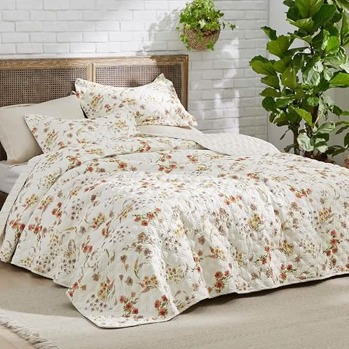 Floral Quilt Set White