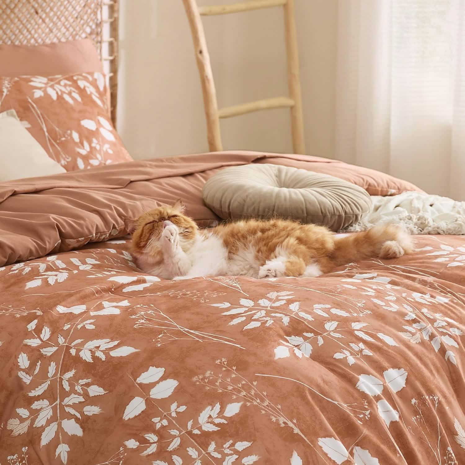 Elegant Floral Comforter Sets