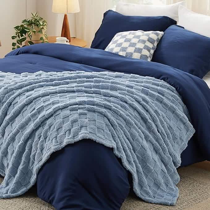 GentleSoft™ Checkered Comforter Set