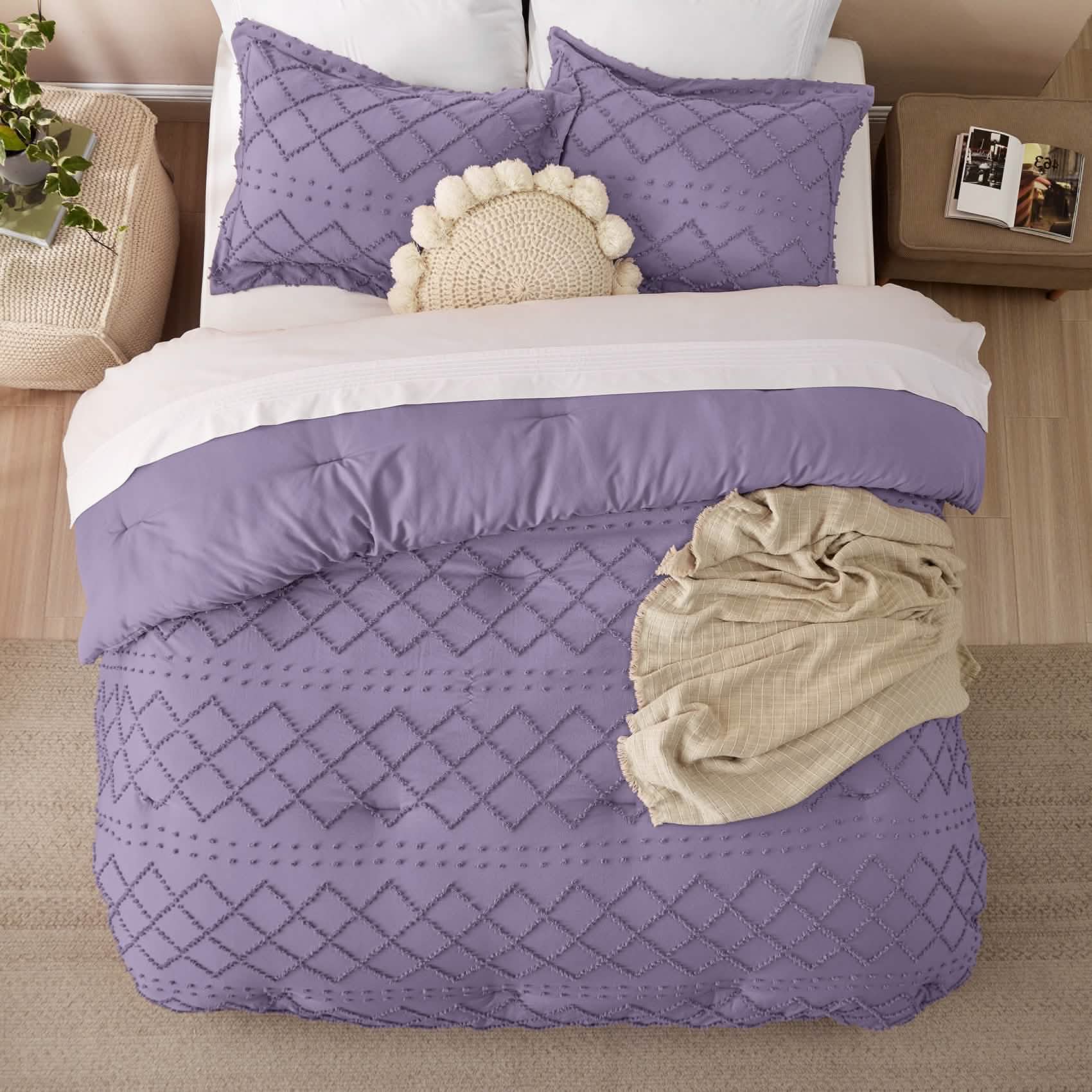 Tufted Embroidery Comforter Set