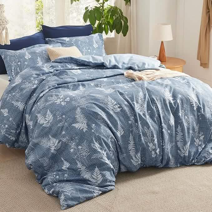 GentleSoft™ Reversible Graphic Duvet Cover Set Blue