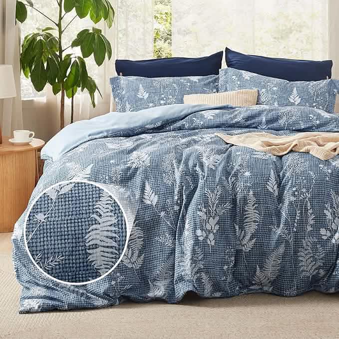 GentleSoft™ Reversible Graphic Duvet Cover Set Blue