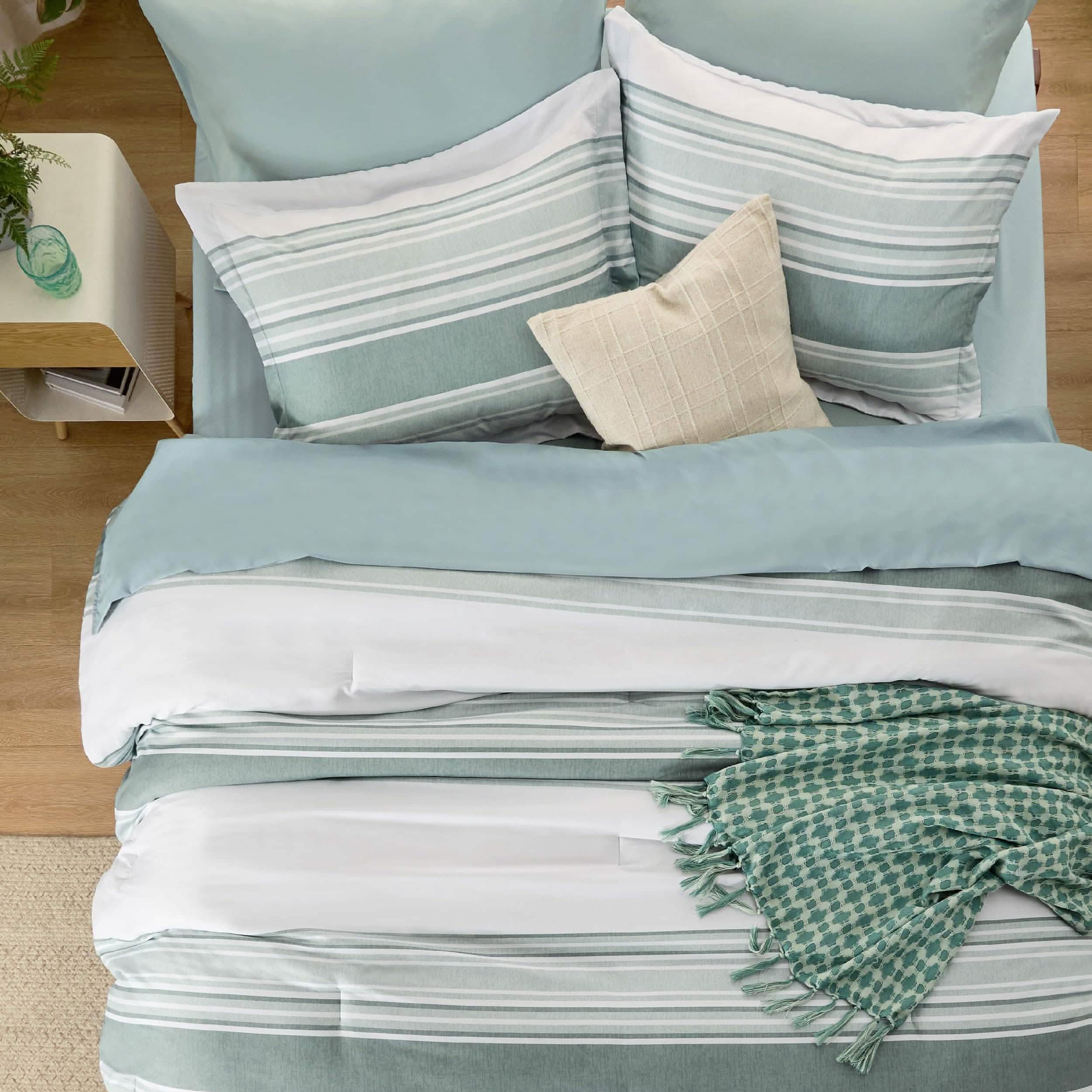 Reversible Cationic Dyed Bed-in-a-Bag