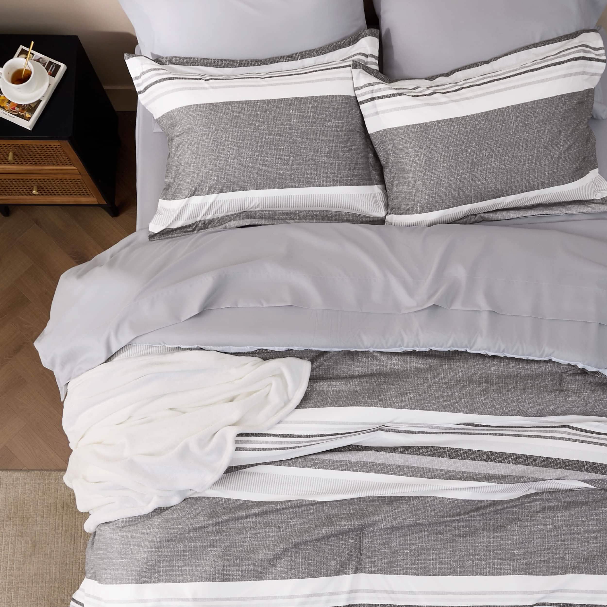 Reversible Cationic Dyed Bed-in-a-Bag