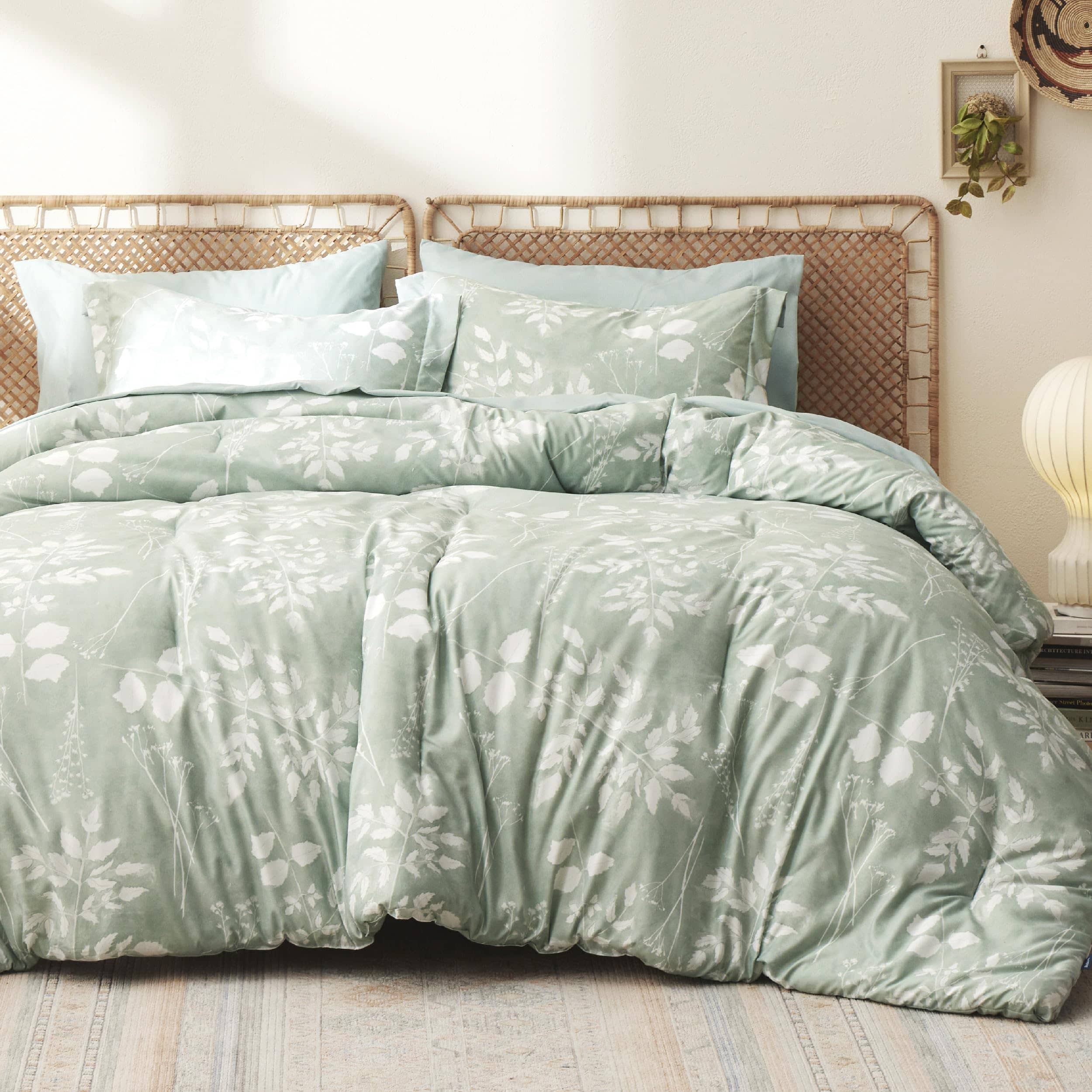 Elegant Floral Comforter Sets