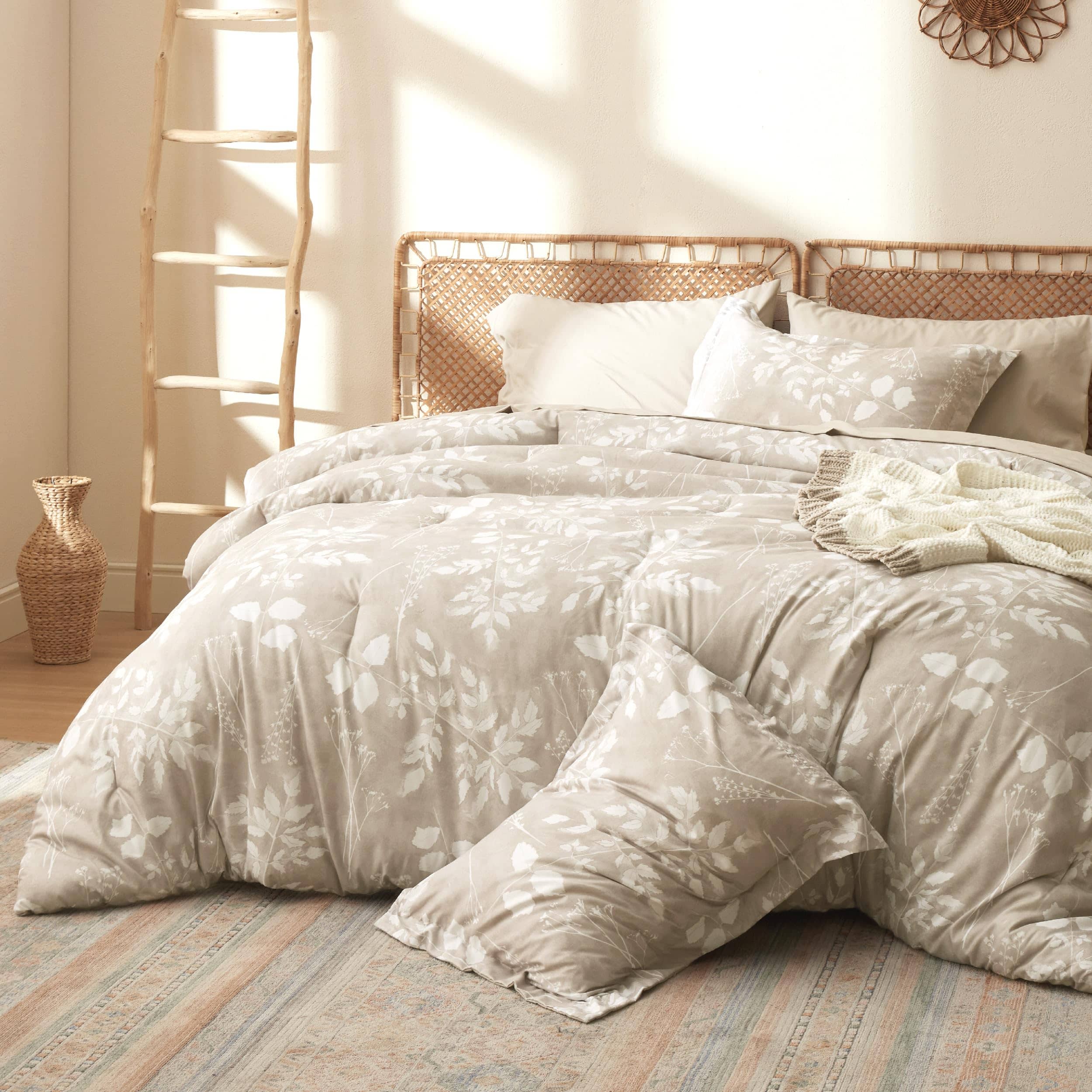 Elegant Floral Comforter Sets