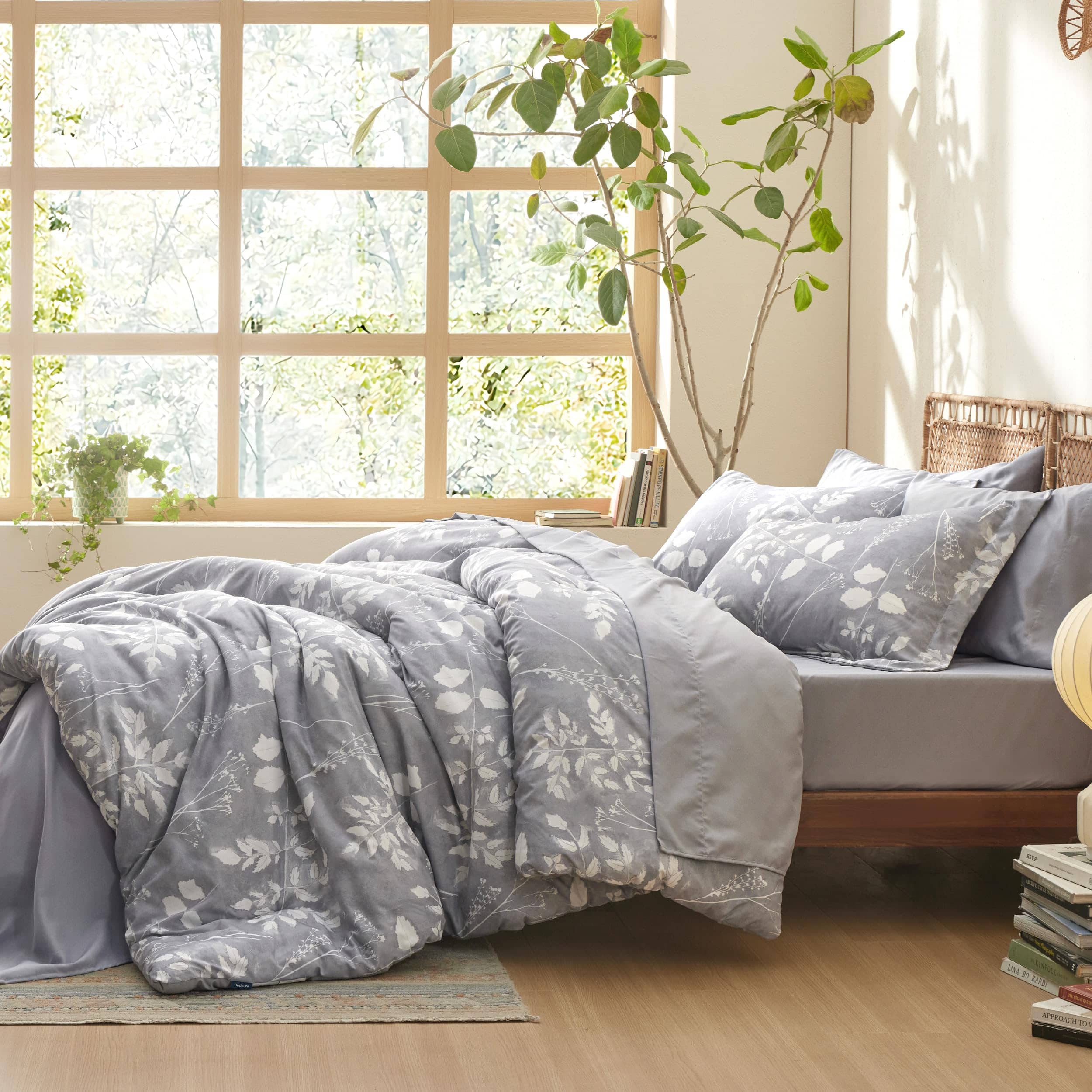Elegant Floral Comforter Sets